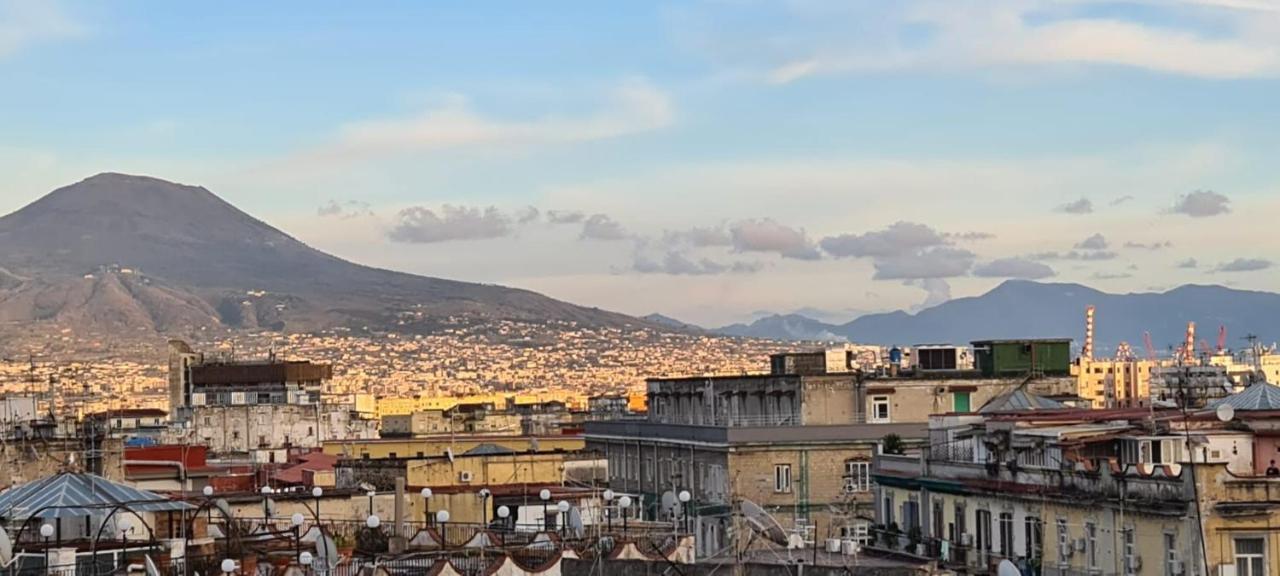 Вилла La Terrazza Nel Centro Неаполь Экстерьер фото