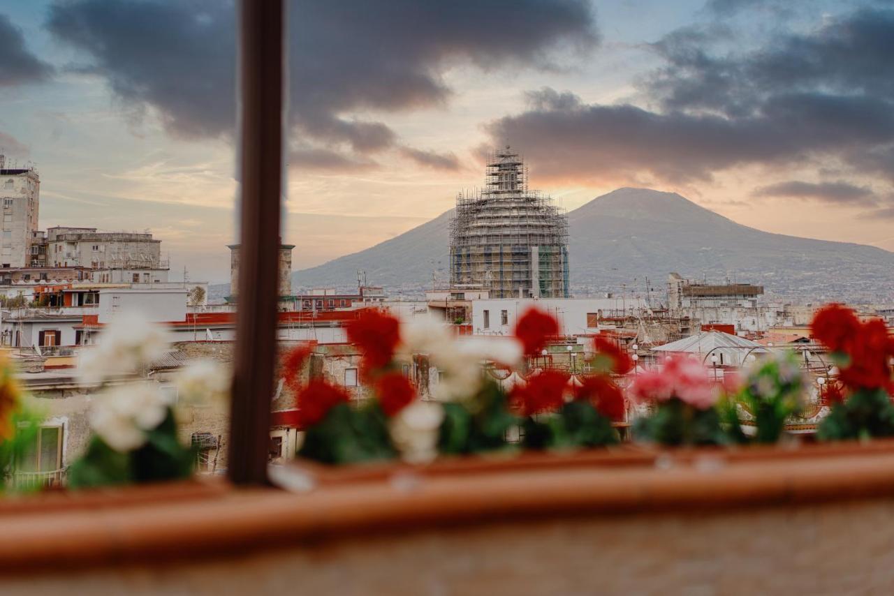 Вилла La Terrazza Nel Centro Неаполь Экстерьер фото